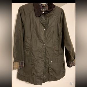 Womens Barbour jacket. Size 8. Green.